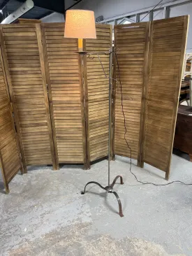 Adjustable  Height Floor Lamp