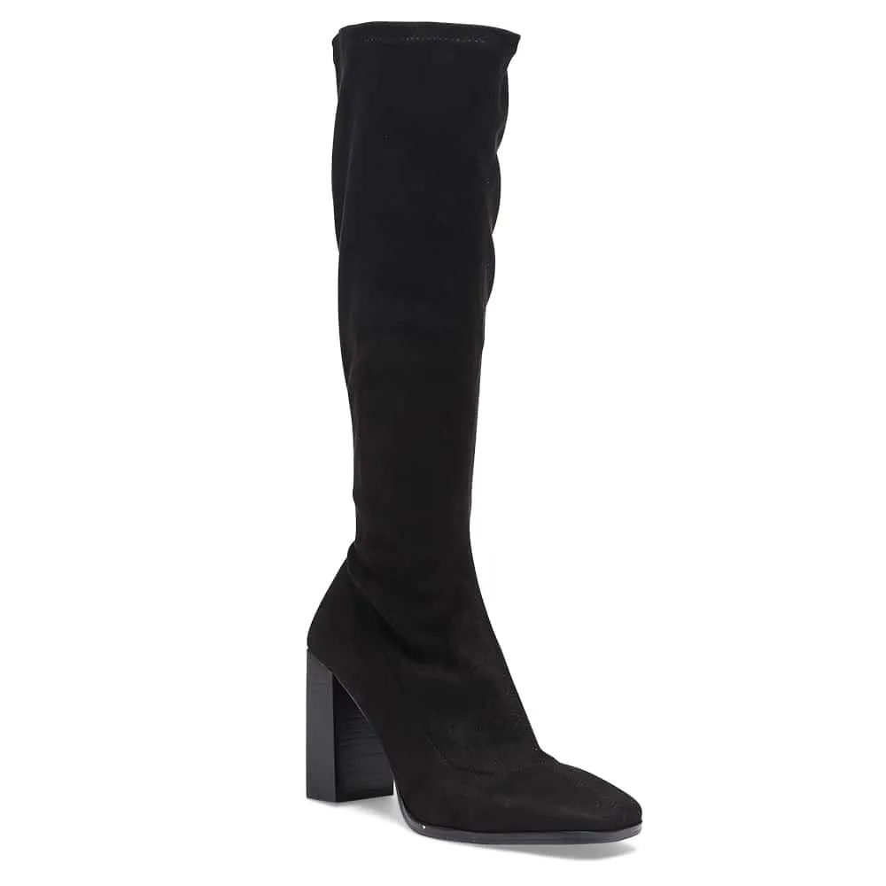 Damsel Boot in Black Suede Look