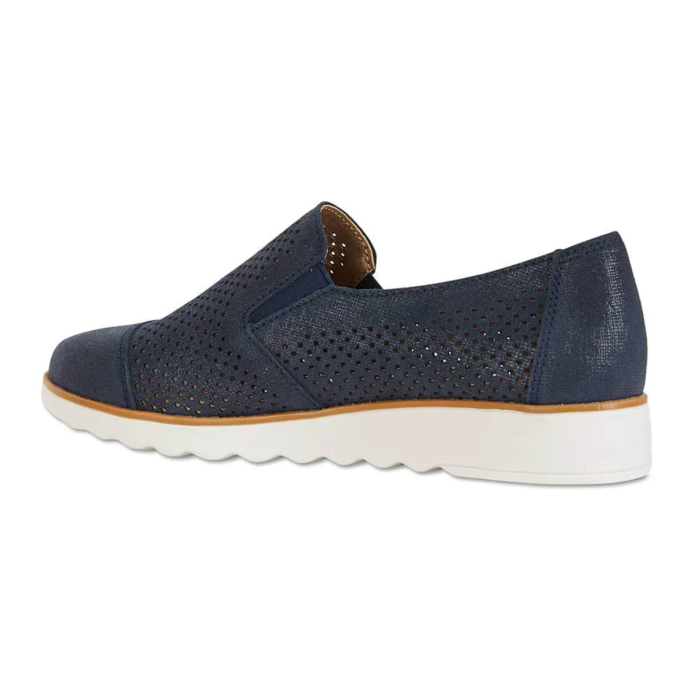 Davis Sneaker in Navy Leather