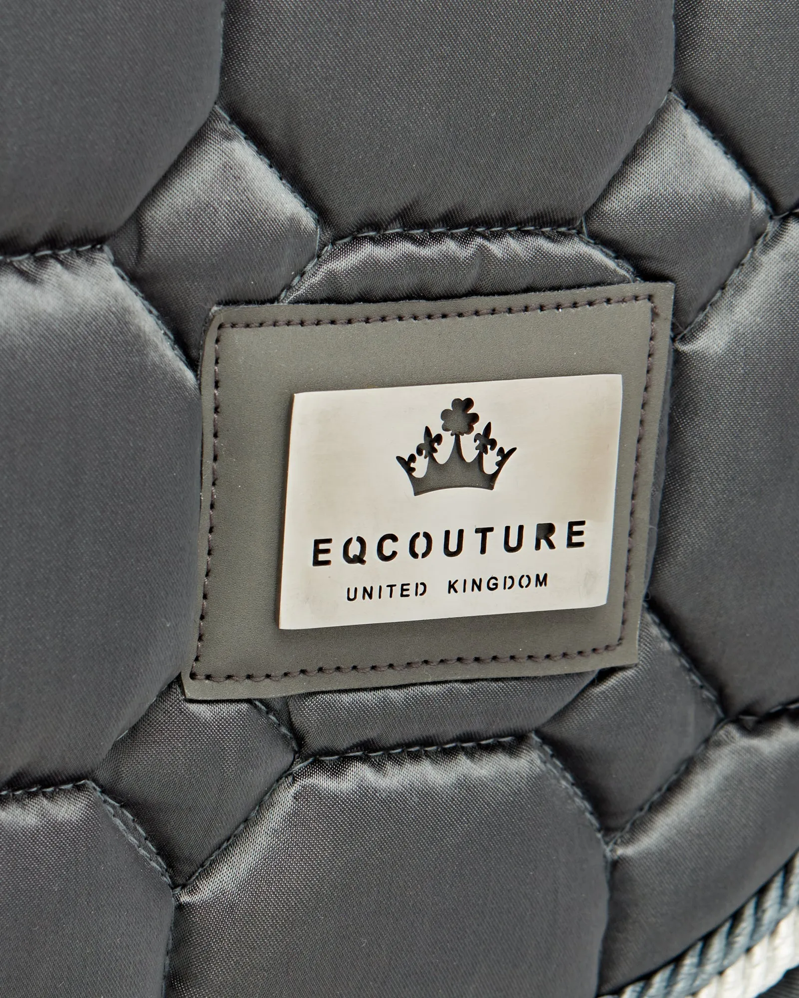 Eqcouture 'Symmetry' Luxury Satin Jumping Saddle Pad - SKYLIGHT (GREY)