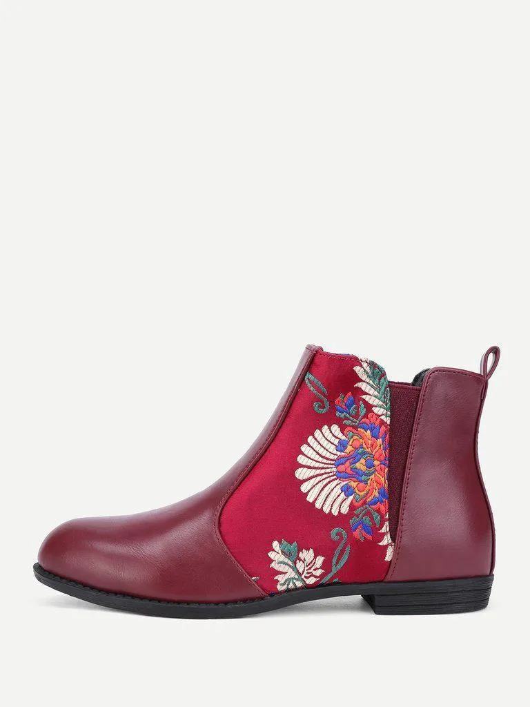 Flower Embroidery PU Flat Boots