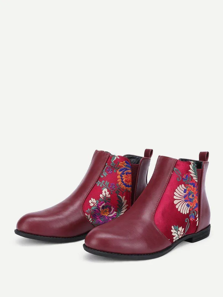 Flower Embroidery PU Flat Boots