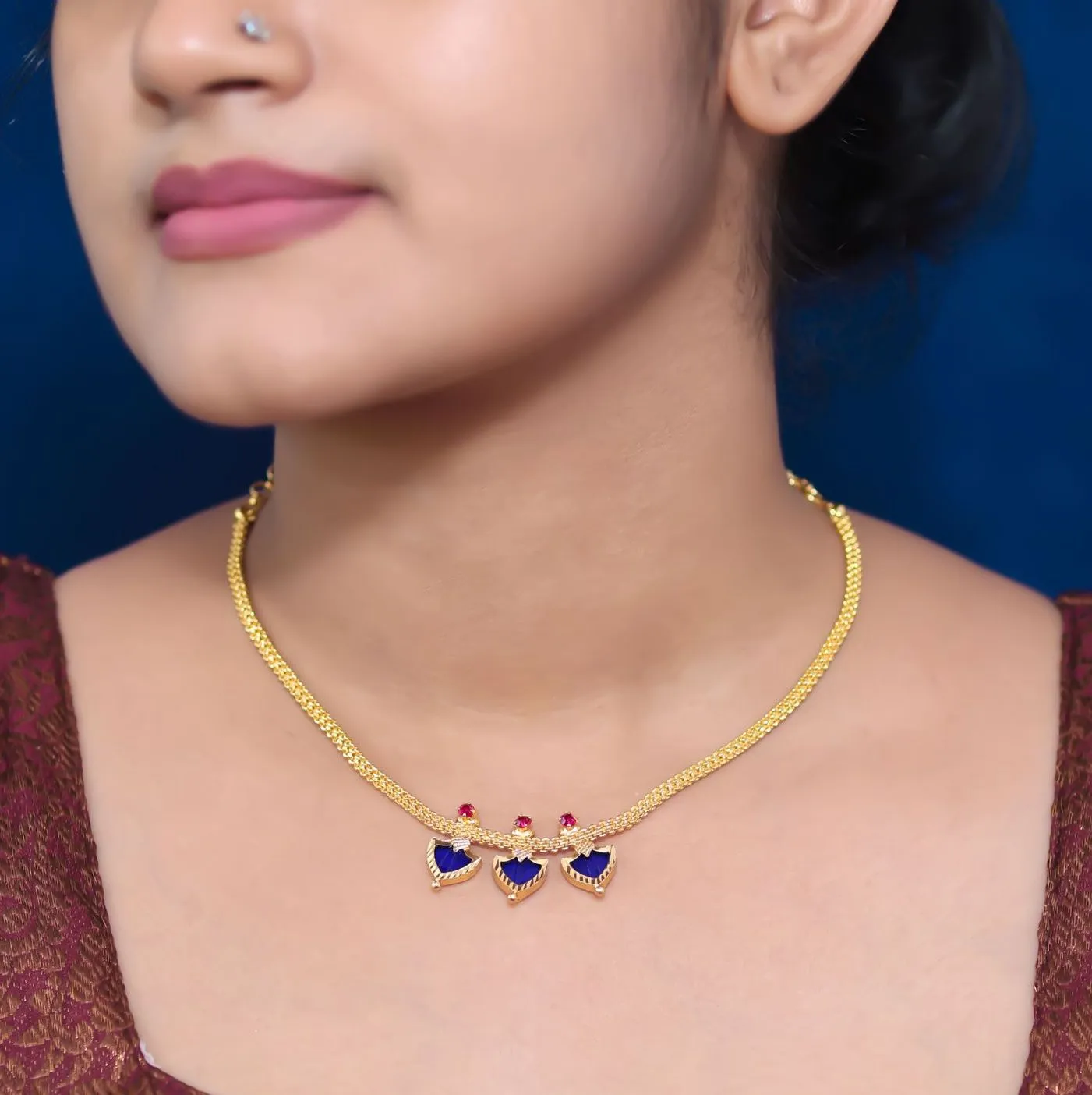 KY101151 - Simple Three Petals Palakka Necklace